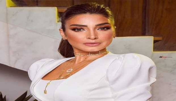 روجينا تحتفل بخطوبة ابنة شقيقتها في حفل عائلي (فيديو)