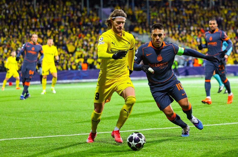 بودو غليمت النرويجي يصعق إنتر ميلان بثلاثية في ملحق دوري أبطال أوروبا