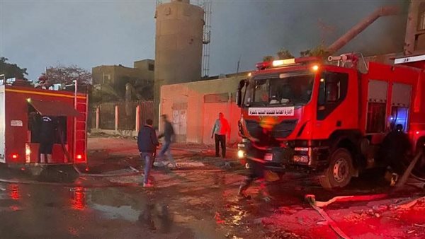 السيطرة علي حريق بمحل مراتب في القناطر الخيرية