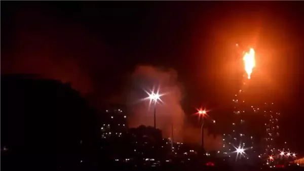 انفجارات وحريق ضخم في مصفاة نفط رئيسية بأستراليا (فيديو)