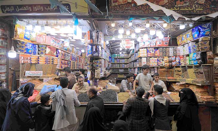 عيد الفطر في صنعاء: عادات وتقاليد تتوارثها العائلات