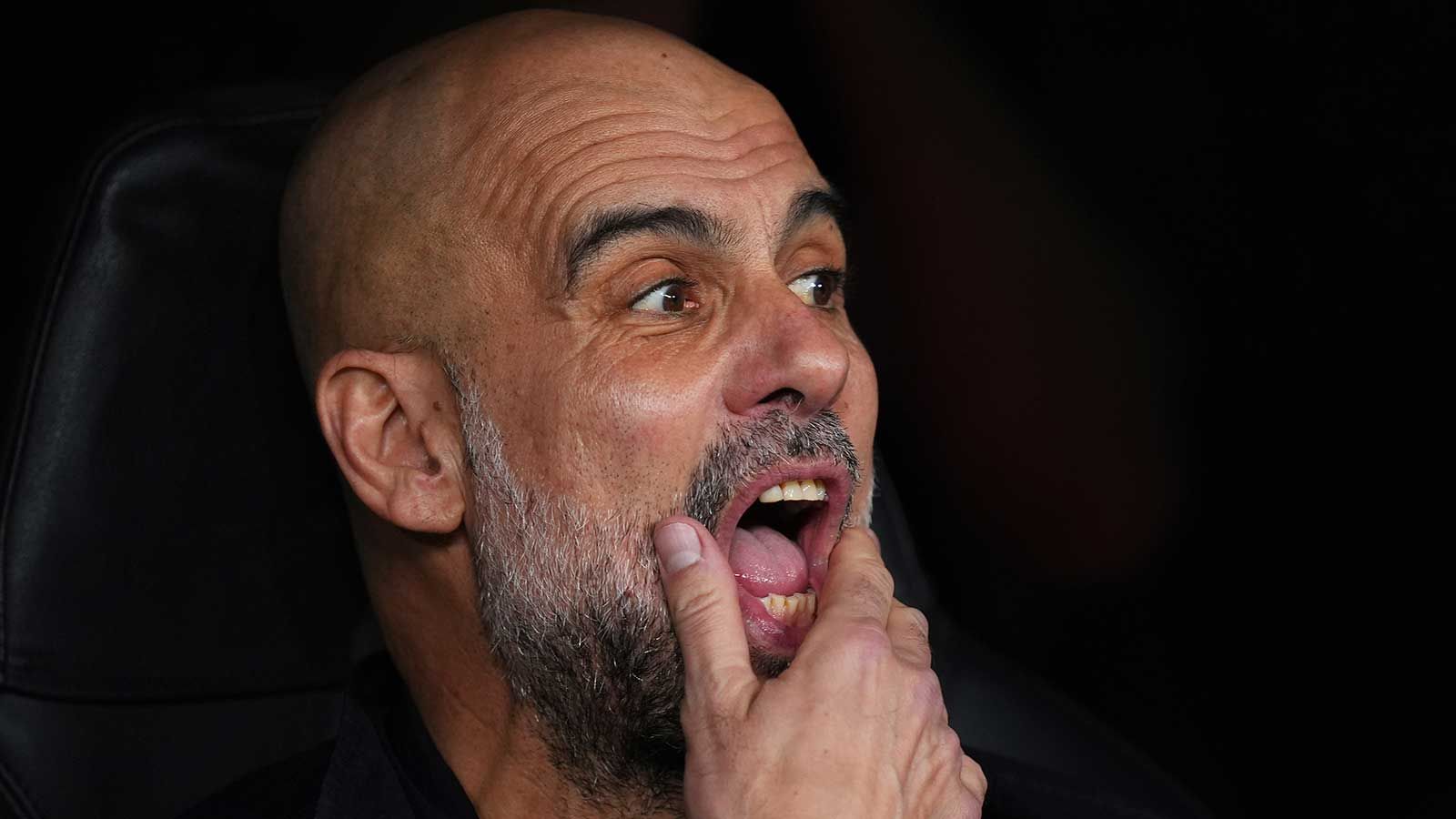 "اللاعب الأكثر شبهاً" بليونيل ميسي في أزمة الأداء: تلميذ بيب جوارديولا المتميز يواجه خطر استيقاظ مزدوج مرير