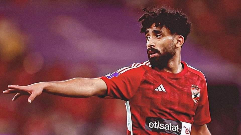 ناقد رياضي يكشف حقيقة إيقاف مروان عطية في مباراة سموحة