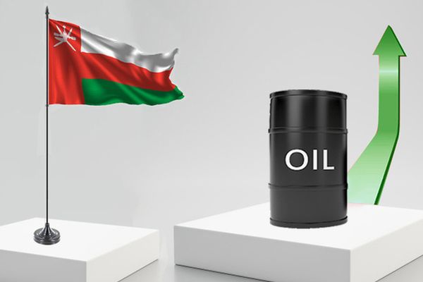 سعر نفط عُمان يرتفع دولارًا أمريكيًّا و54 سنتًا