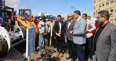 محافظ السويس يشهد إصطفاف معدات الأحياء ويوجه بتدريب السائقين والفنيين