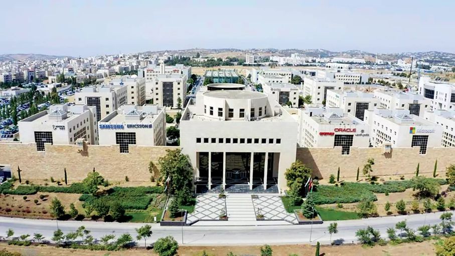 اتفاقية لإنشاء أبراج في مجمع الملك الحسين للأعمال