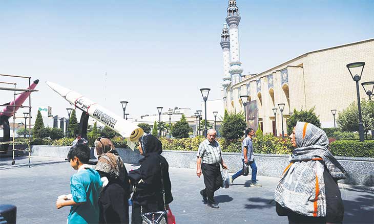 ترامب يهدّد باحتلال جزيرة «خرج» والسيطرة على نفط وغاز إيران… وطهران تحذّر: القرارات المتهوّرة ستفجّر أسواق العالم