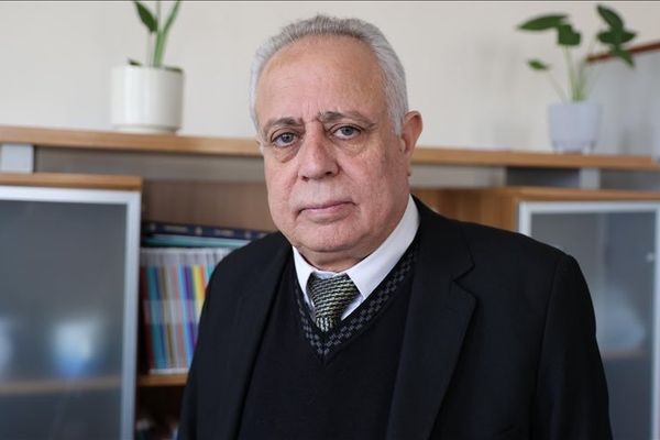 عبدالحميد العواك رئيسًا لمجلس الشعب السوري