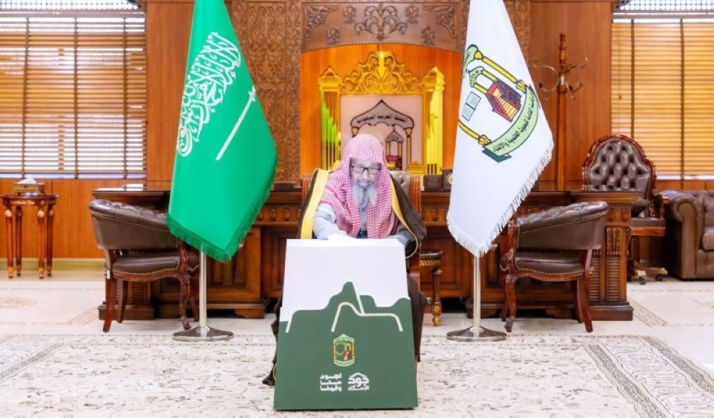 المفتي العام: تبرعات القيادة لحملة «الجود منا وفينا» تجسّد دعمها للأسر المستحق