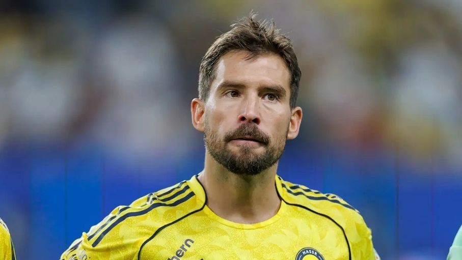فيديو: مشادة حامية بين جيسوس ولاعب النصر