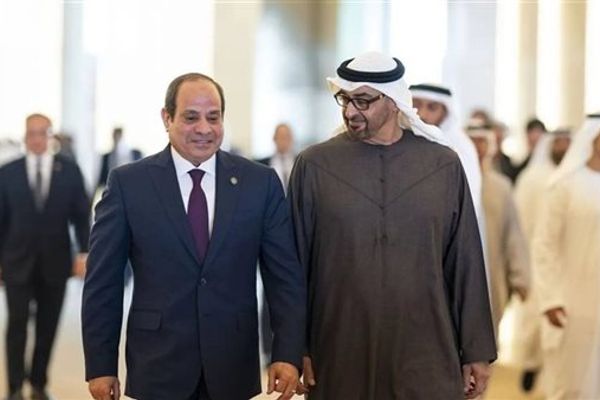 الرئيس السيسى يلتقي بن زايد بالإمارات ويجدد إدانته الاعتداءات الإيرانية