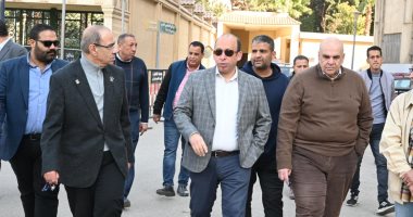 عميد طب قصر العيني يتفقد مبنى التعليم لضمان كفاءة التشغيل