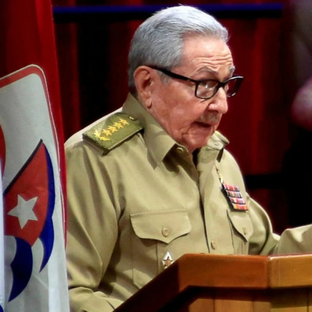 لماذا يطالب نواب أمريكيون ترمب بملاحقة الزعيم الكوبي السابق؟