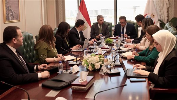 وزيرا السياحة والصحة يبحثان إستراتيجية تكاملية للارتقاء بالخدمات الطبية للسائحين