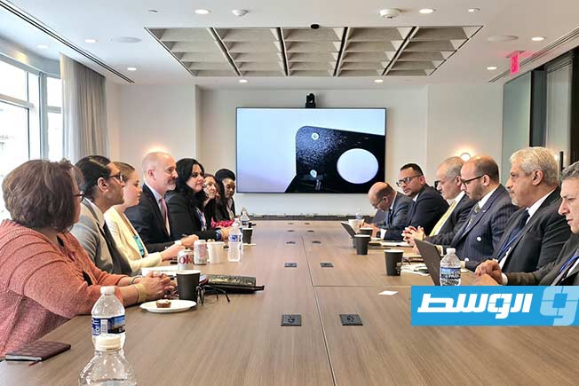 عيسى يبحث في واشنطن عودة الشركات الأميركية للاستثمار في ليبيا