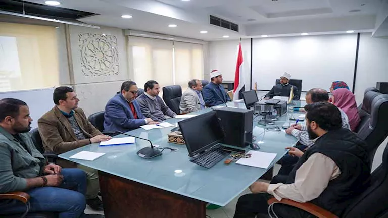 أمين "البحوث الإسلامية" يلتقي الإدارة العامَّة لمَجَلَّة الأزهر