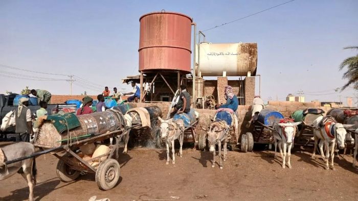 العطش يحاصر سكان الخرطوم في عام الحرب الرابع