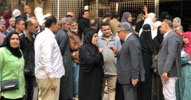 محافظ الدقهلية يتفقد مخابز طلخا لمتابعة جودة الخبز والالتزام بوزن الرغيف