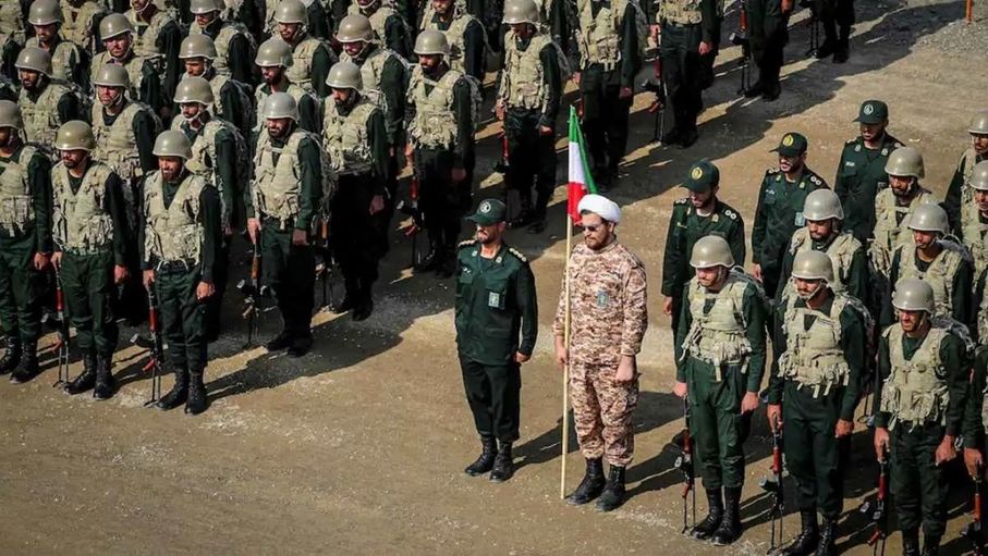 الحرس الثوري الإيراني يعلن شن هجوم بطائرات مسيرة على قاعدة أميركية في البحرين