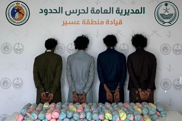 القبض على (4) يمنيين في عسير لتهريبهم (40) كجم "قات"