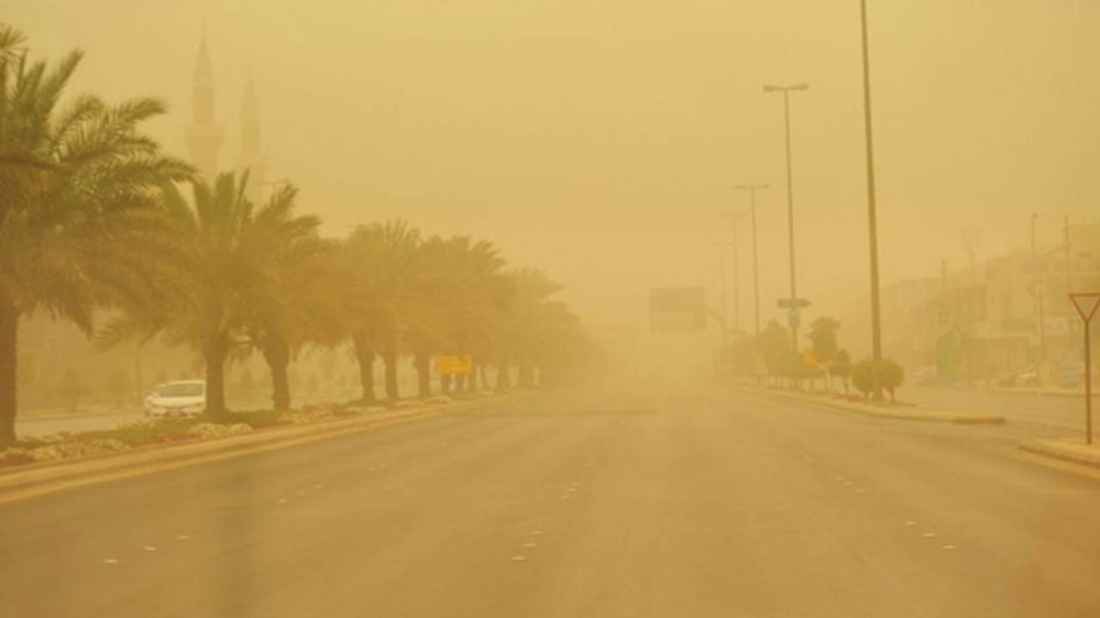 رياح نشطة وعواصف ترابية على المنطقة الشرقية حتى السادسة مساءً
