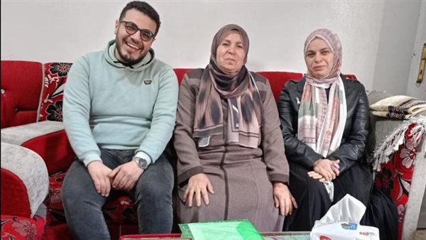 حولت المعاناة إلى نجاح، محافظ الشرقية يشيد برحلة كفاح الحاجة ناهد الأم مثالية بالمحافظة