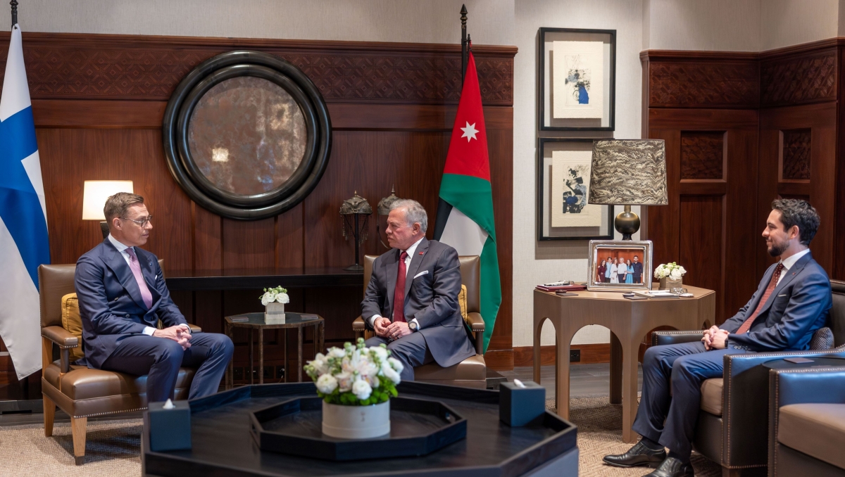 الملك والرئيس الفنلندي يعقدان لقاء في قصر الحسينية