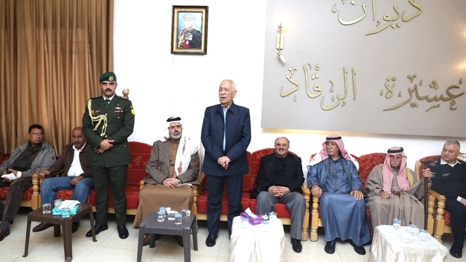مندوبا عن الملك وولي العهد.. العيسوي يعزي عشيرتي الرقاد والمعايطة