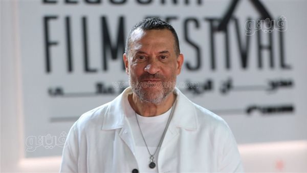 ماجد المصري يعود لاستكمال تصوير مسلسل "أولاد الراعي" بعد تعرضه لإصابة بالكواليس