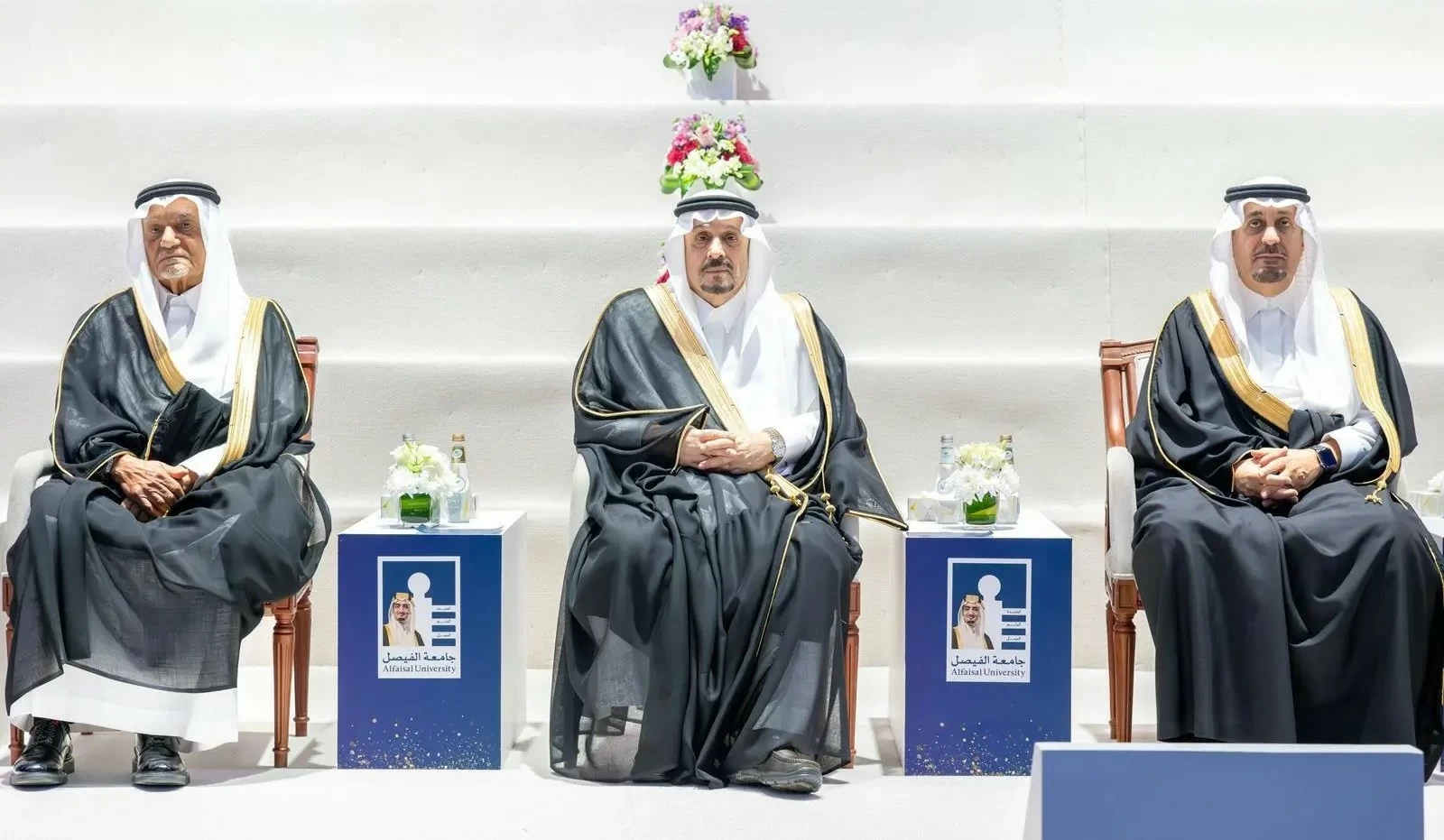 أمير منطقة الرياض يرعى حفل خريجي جامعة الفيصل ويضع حجر الأساس لمشاريع المنشآت الرياضية
