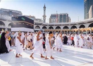 دخول المعتمرين لمكة الاثنين.. والتصاريح عبر «نسك»