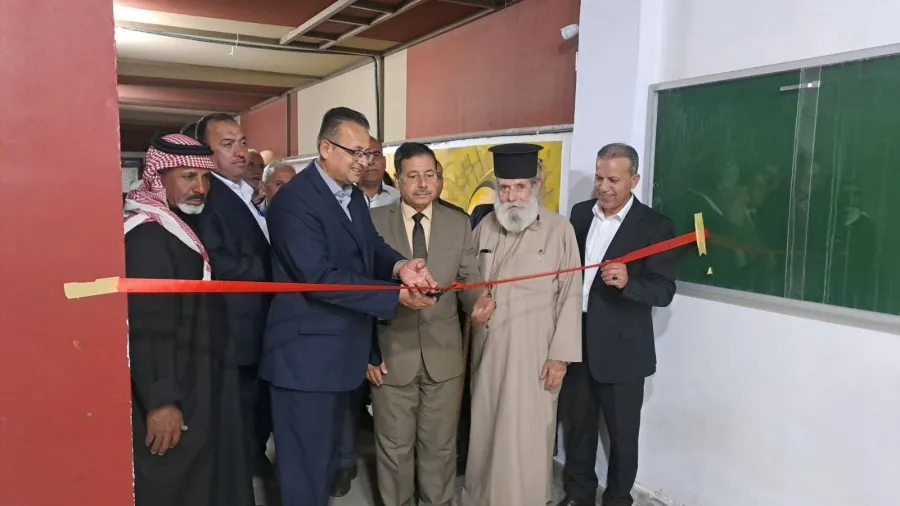 تواصل فعاليات معرض الفن التشكيلي المتنقل الرابع في مدينة العقبة