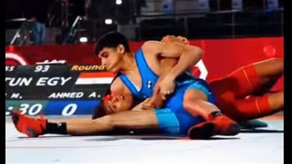 من هو المصارع عبدالله حسونة الذي ابهر العالم في المصارعة الرمانية؟