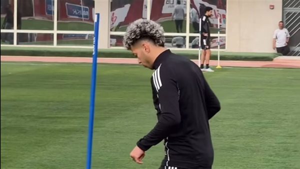 إمام عاشور يعود لتدريبات الأهلي الجماعية بعد انتهاء فترة العقوبة