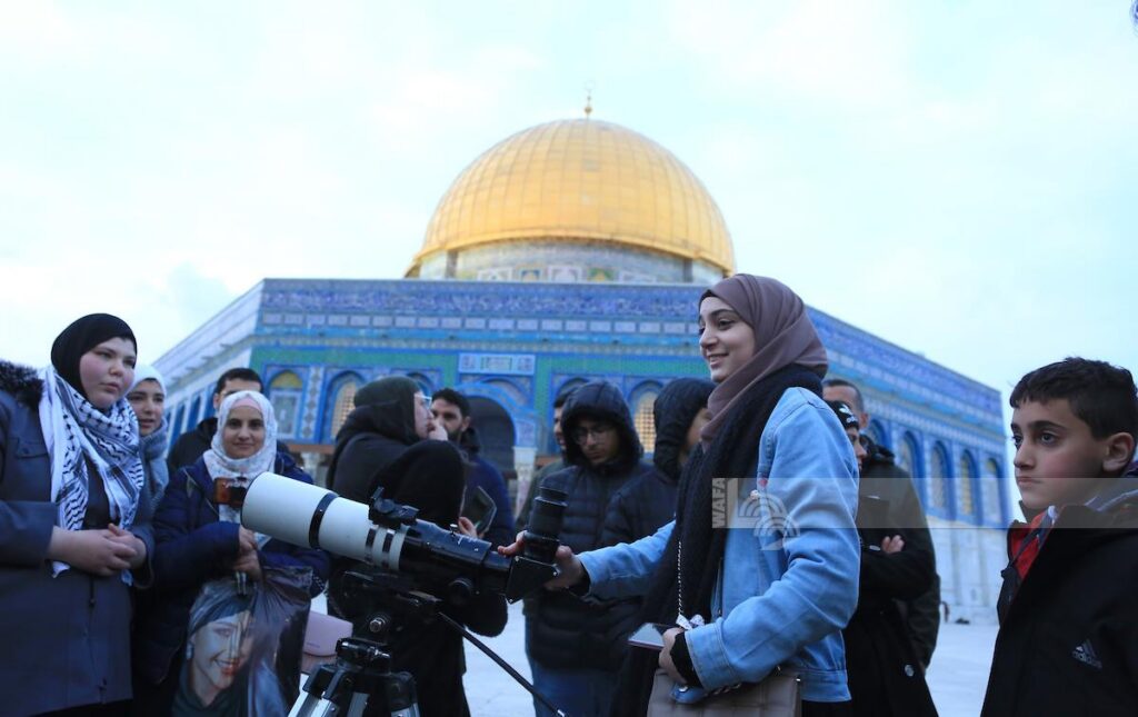 ترقب هلال رمضان: هل يبدأ الصيام الأربعاء أم الخميس؟