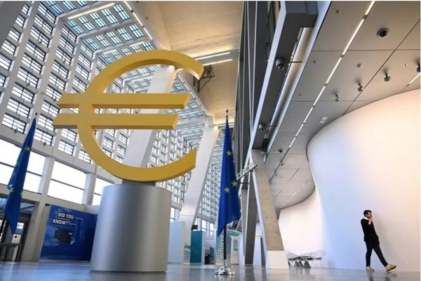 البنك المركزي الأوروبي يرفع سعر الفائدة إلى 25ر2%