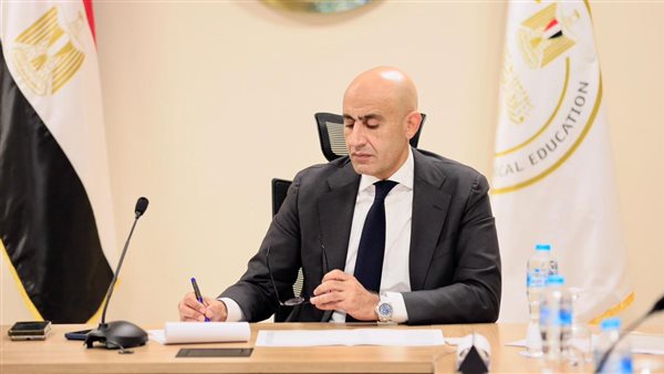 القضاء على نظام الفترتين بالابتدائية.. اجتماع مهم لوزير التعليم مع المديريات