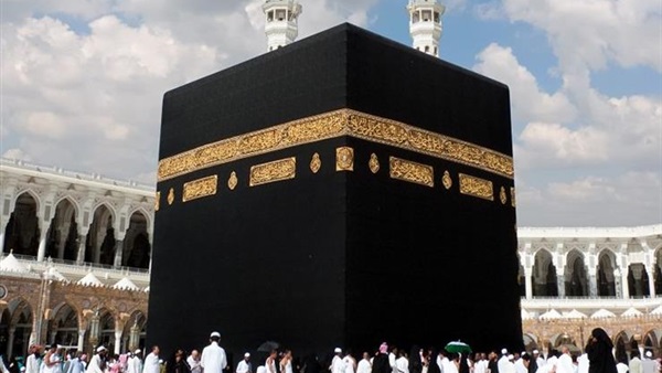 حكم تجاوز الميقات دون إحرام في الحج والعمرة