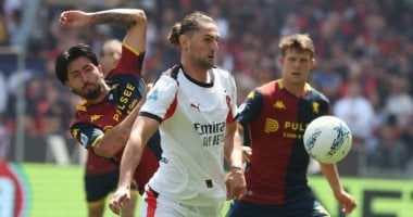 ميلان يقترب من التأهل لدوري أبطال أوروبا بثنائية فى جنوى