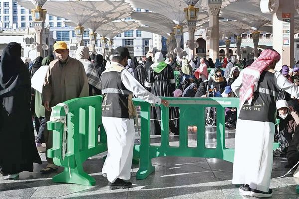 12 ألف متطوع يخدمون زوار المسجد النبوي