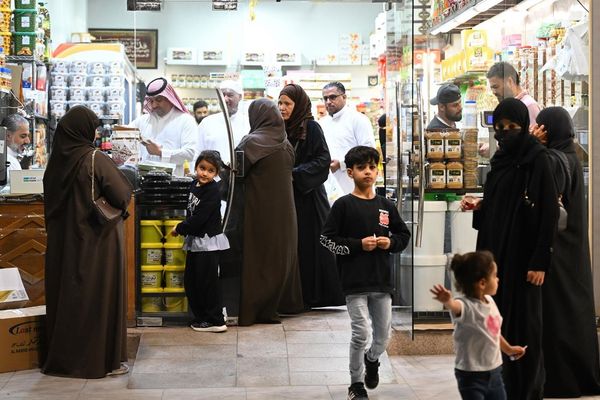 سكان المملكة ينفقون أكثر من 15 مليار ريال خلال أسبوع