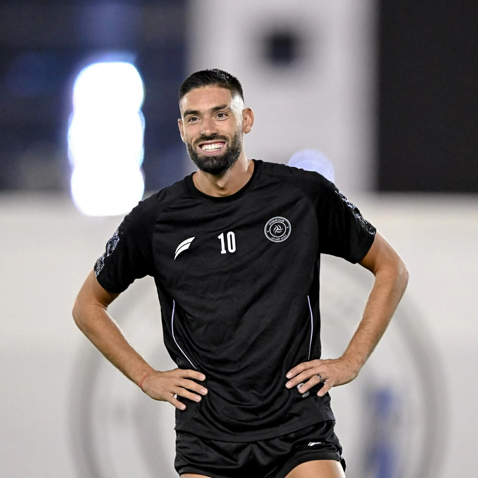 كاراسكو يبحث عن الهدف 23