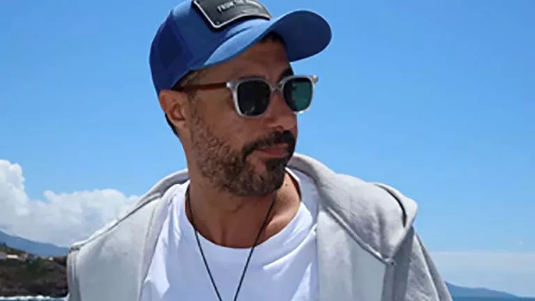 أحمد السعدني يوضح حقيقة حذف فيديو احتفاله بفوز منتخب مصر