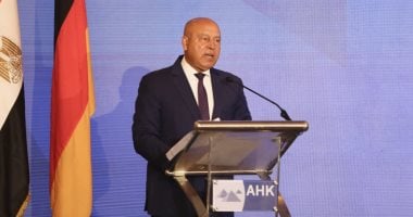 وزير النقل: تحويل مصر إلى مركز إقليمى للوجيستيات وتجارة الترانزيت