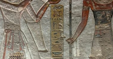 نقوش ورسومات عظيمة بمقابر ملوك وملكات مصر القديمة تبهر السياح بالأقصر