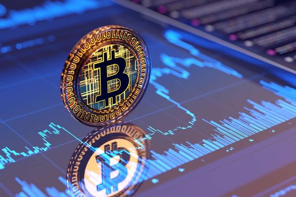 تراجعُ العملات المشفّرة متأثّرةً بالتوتّرات الجيوسياسية في الشرق الأوسط