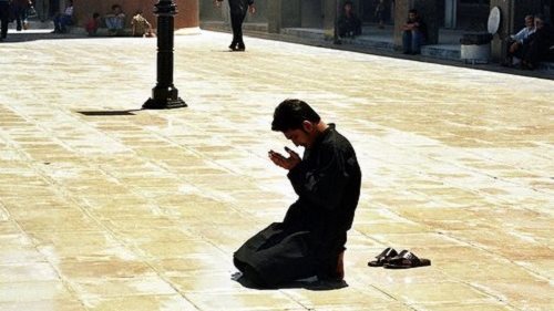 علي جمعة: قلبك موضع نظر الله فلا تطفئه بالمعاصي