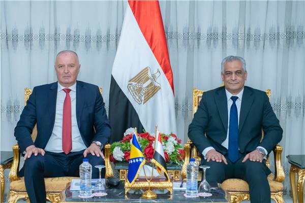جمبلاط: بتوجيهات رئاسية حريصون على عقد شراكات إستراتيجية مع البوسنة