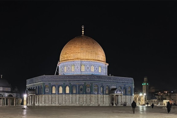 حتّى لو هُدم الأقصى وأُعدم الأسرى.. إنّا ها هنا نائمون!
