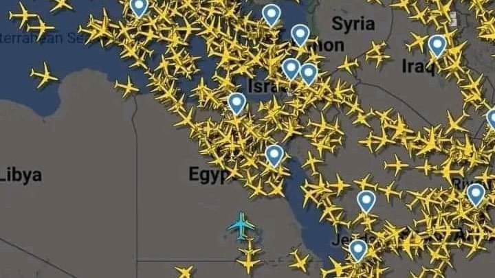 حرب الشرق الأوسط تلقي بظلالها على حركة الطيران: تراجع حاد في الطلب وسط مؤشرات متفائلة